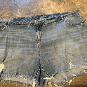 Old Navy Denim Distressed Shorts Size 28.